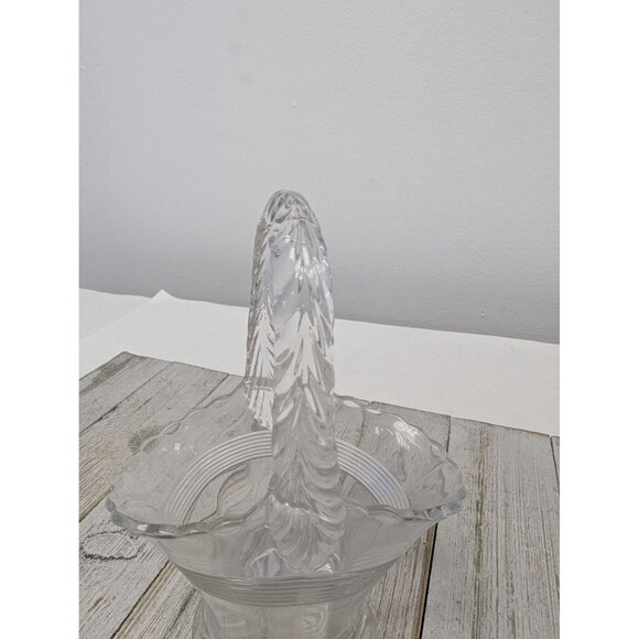Duncan & Miller Glass Basket Etch Clear Feather Handle Brides Vintage - Picture 2 of 9